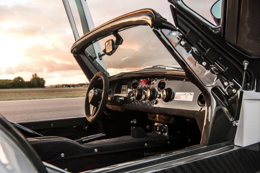 Интерьер Donkervoort D8 GTO-40 2018 года  (фото 2 из 11)
